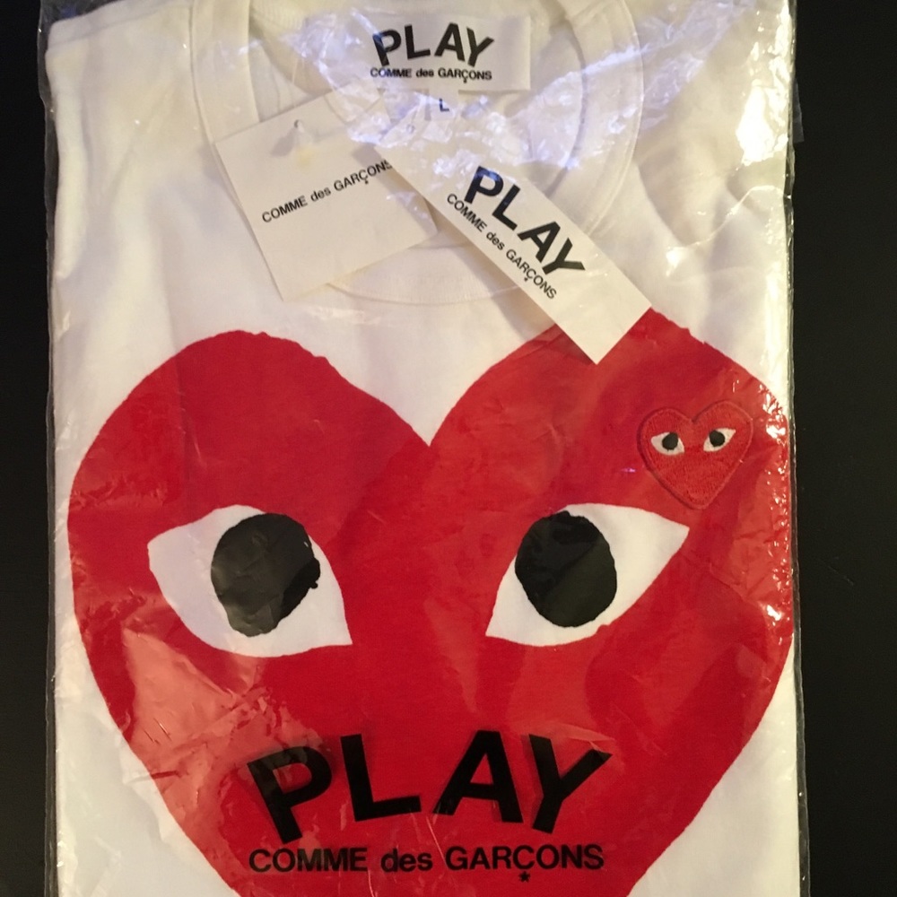 COMME DES GARÇONS PLAY GRAPHIC T-SHIRT